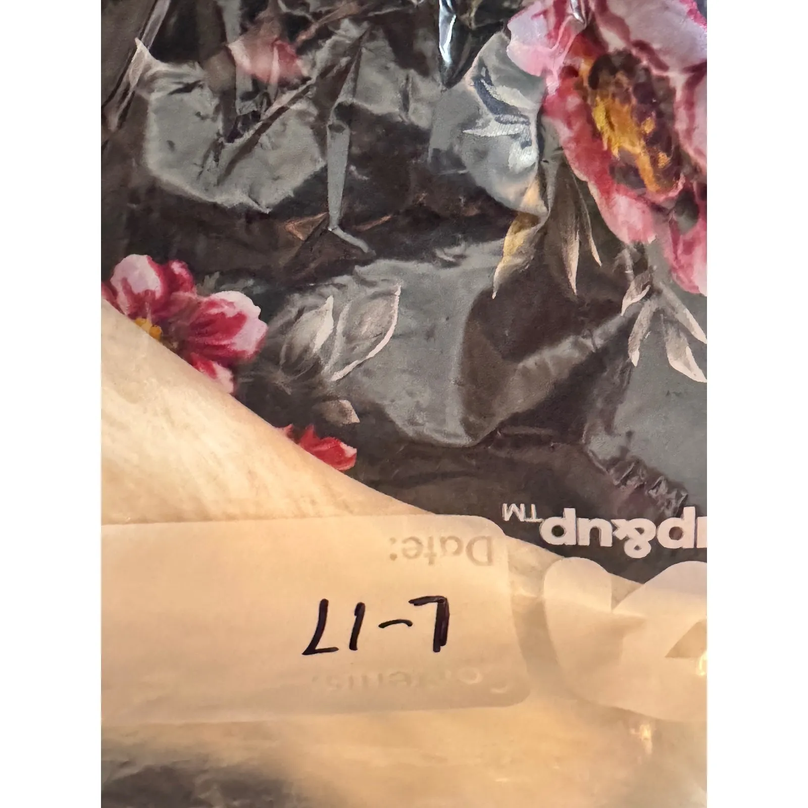 Max Studio  100% women's silk‎ floral scarf - Image 7