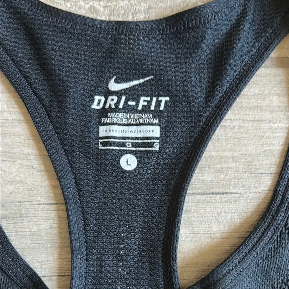 Nike Black Fitted Sleeveless Tank Top - Image 2