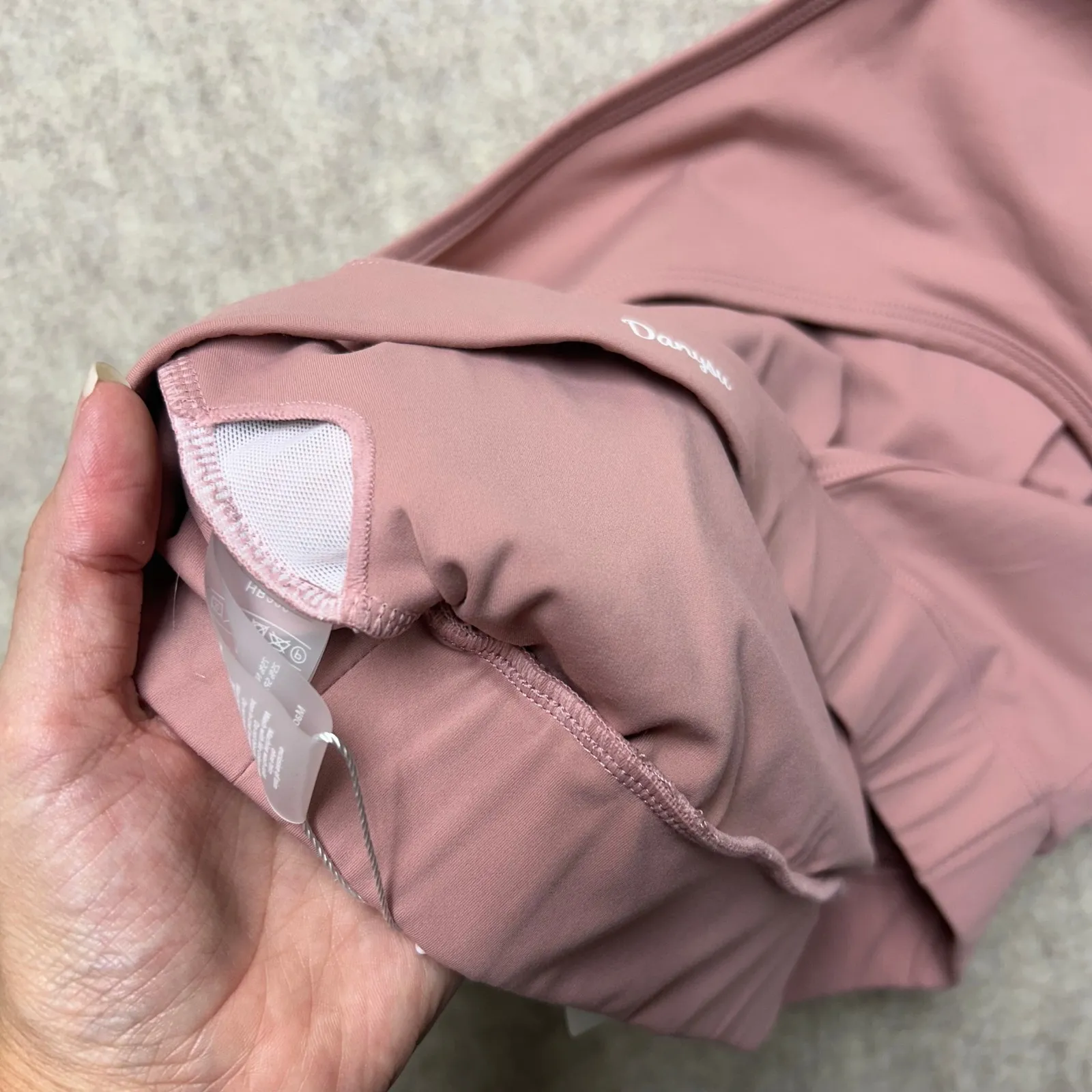 NWT‎ Danysu Workout Top XL Mauve Crop Top with Open Back Activewear Gym Yoga Pink - Image 5