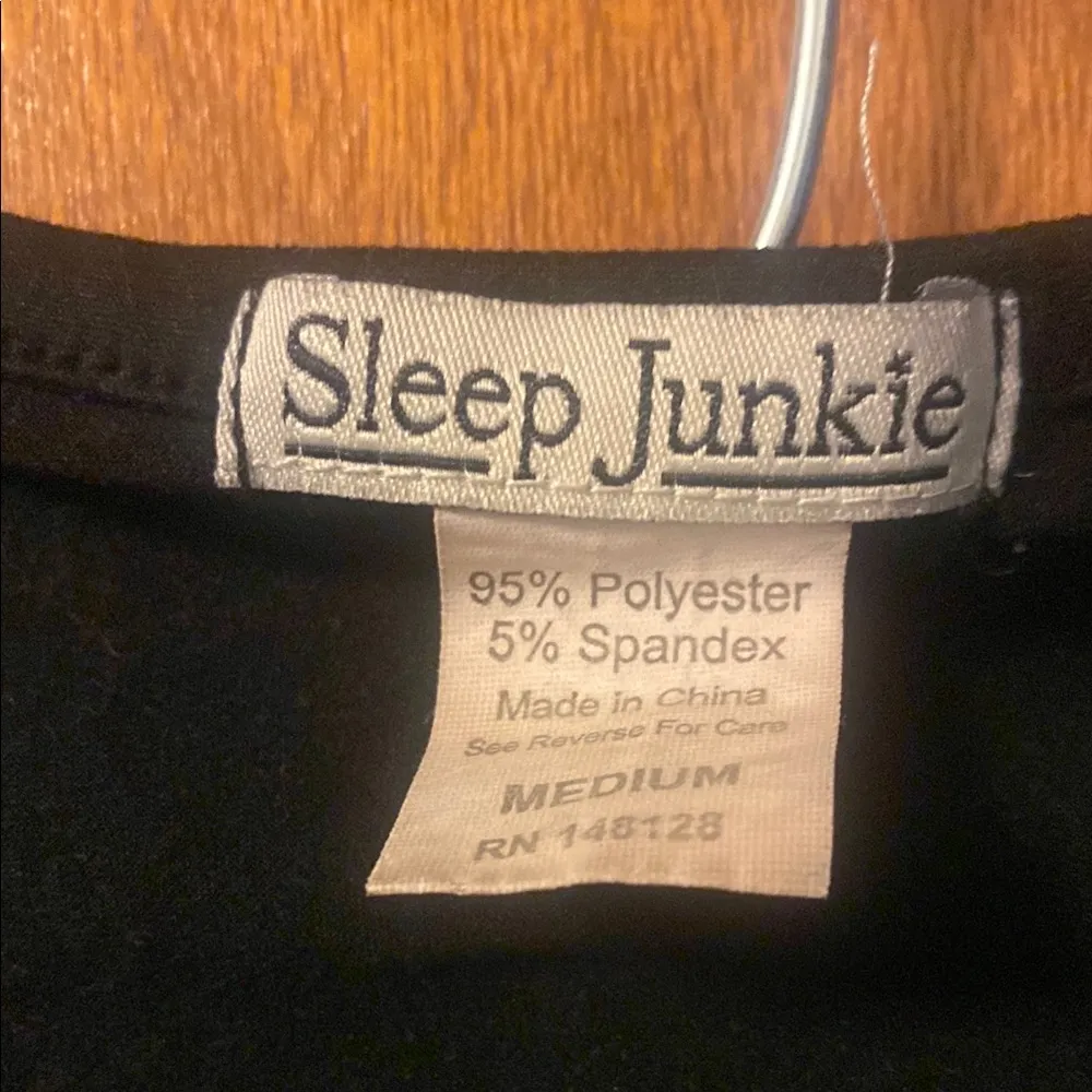 Junior Medium Pajama Set with Pink Martini Print Black - Image 2