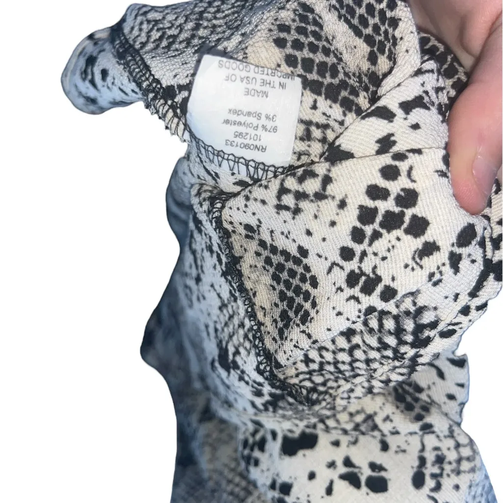 Kendall & Kylie Monochrome Snakeskin Dress - Image 5