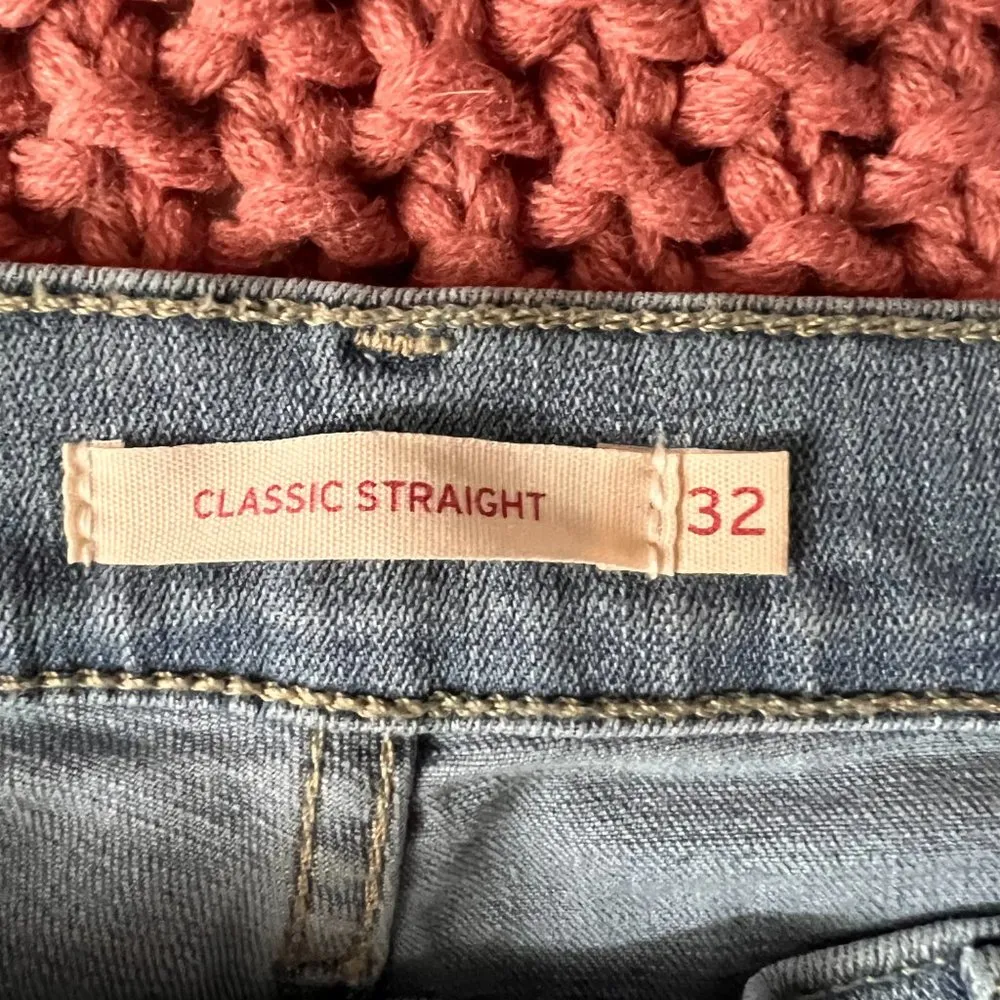 LEVI'S NWT Classic Straight Hypersoft Jeans size 32 - Image 5