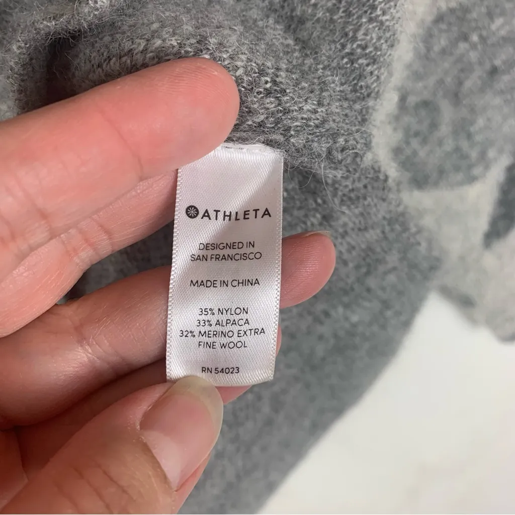 Athleta size XS Soft Gray Camo Knit Sweater long sleeve wool alpaca pullover - Image 5