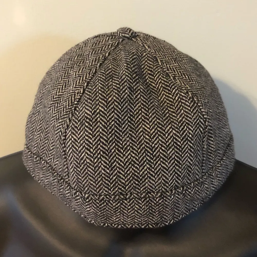 AX Armani Exchange Hat Winter Vintage Style Grey - Image 4