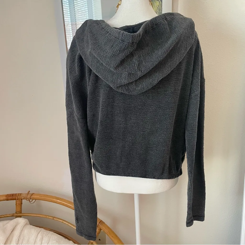 Free People Movement Criss Cross Cropped Sweatshirt Hoodie Size Small - Image 6