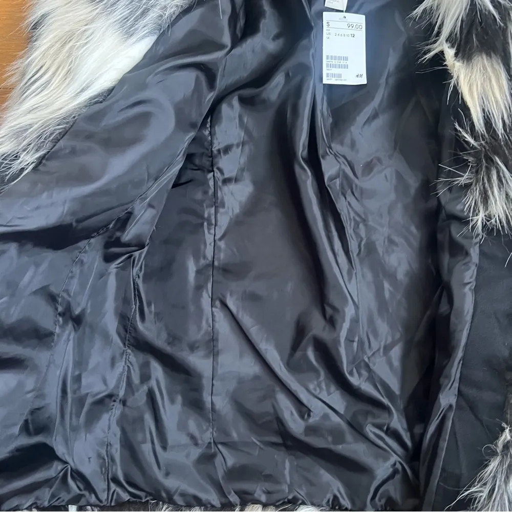 NWT H&M furry/leather jacket - Image 3