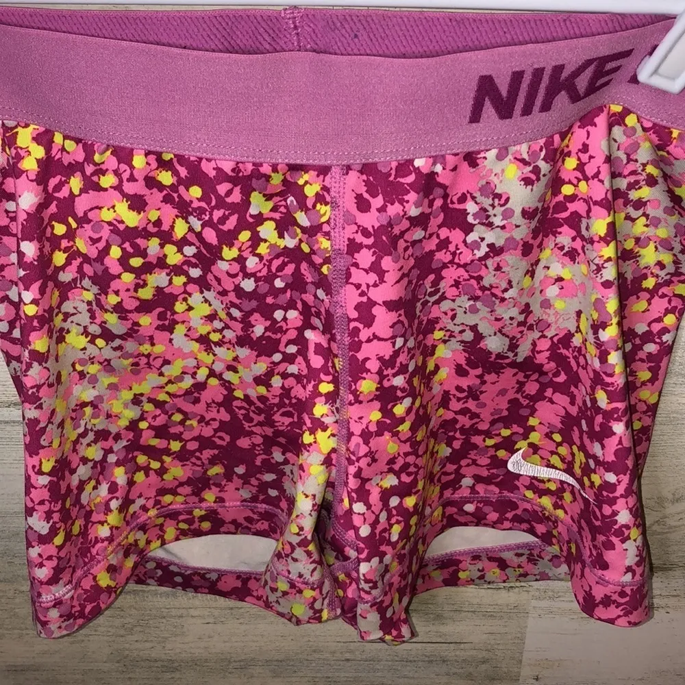 Nike printed spandex shorts yellow and pink in color size small workout … - Image 3