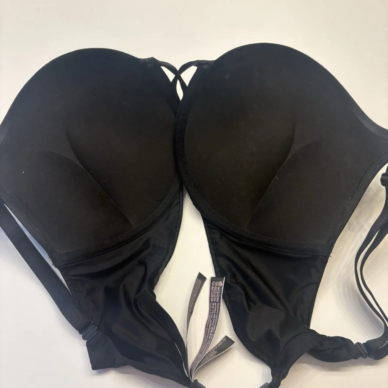 Victoria's Secret Bombshell Plunge Super Push-up Bra Size 34DD Black Satin NEW - Image 4