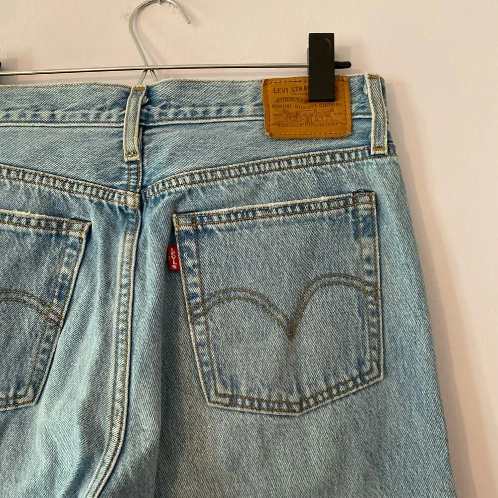 Levi's Premium Women's size 28 Wedgie Straight Light Distressed Button Fly Jeans - Image 9