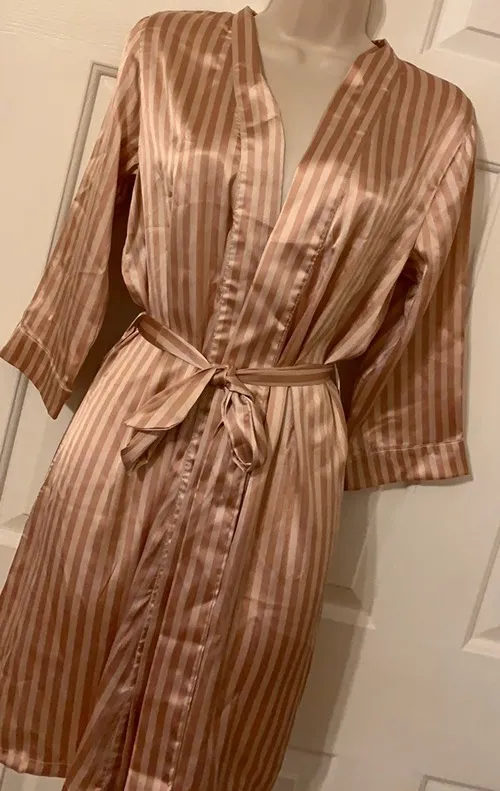 Pretty Little Thing Robe NWT - Image 3