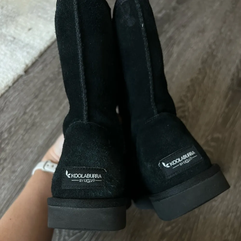 Koolaburra By  Koola Short Bootie in Black, Size 9 - Image 5