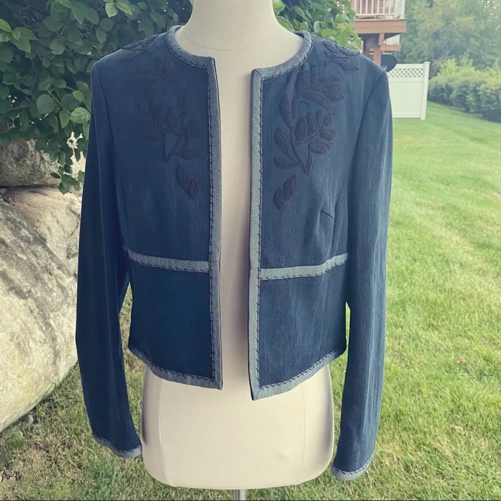 Worth Embroidered Floral Petite Denim Jacket Blue Size 12P - Image 4