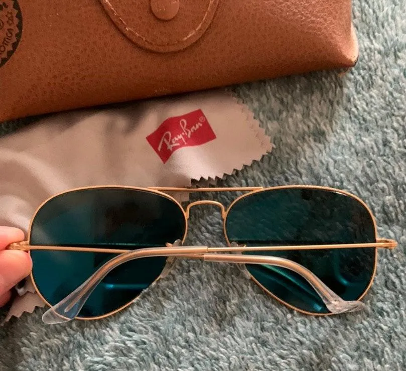 Ray-Ban Blue Polarized Aviator - Image 5