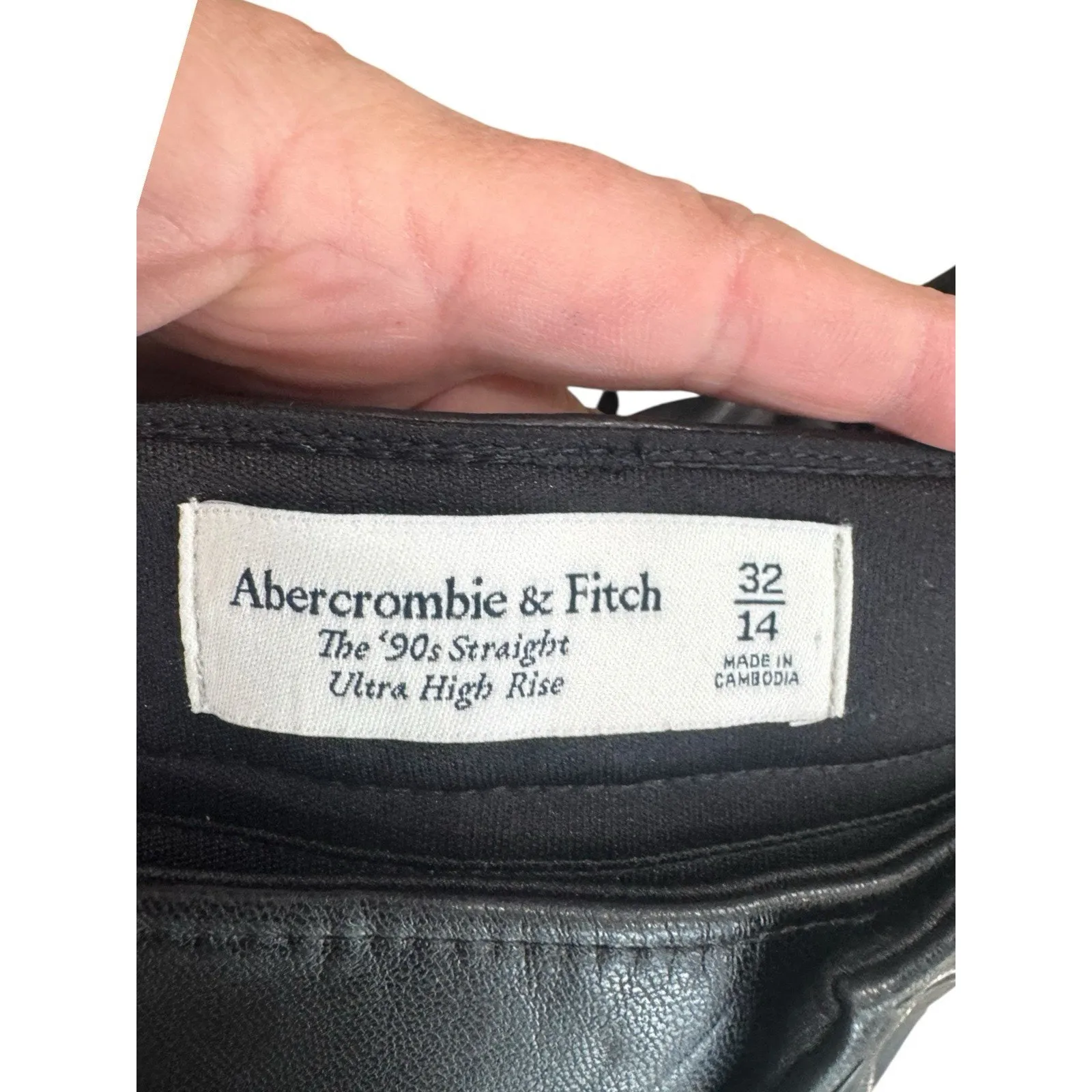 Abercrombie & Fitch The 90’s Straight Ultra High Rise Faux Leather Pants size 32 - Image 4