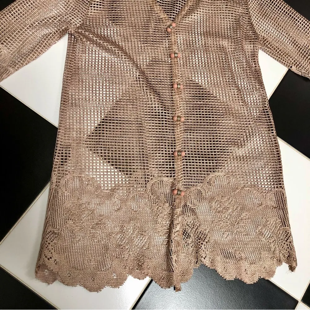 Vintage 70s 80s 3K Fashion Long Jacket Duster Tunic Fishnet Mesh Gold Oversized Tan Size L - Image 2