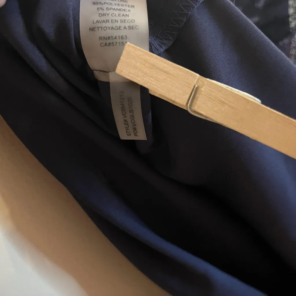 VINCE CAMUTO Zippered Cap Sleeve Boat Neck Party Sequin Sheath Dress - Image 10