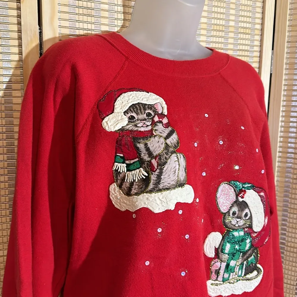 Adorable Vintage 1990s Y2K Cat and Mouse Christmas Sweatshirt Pannill Medium Red - Image 2