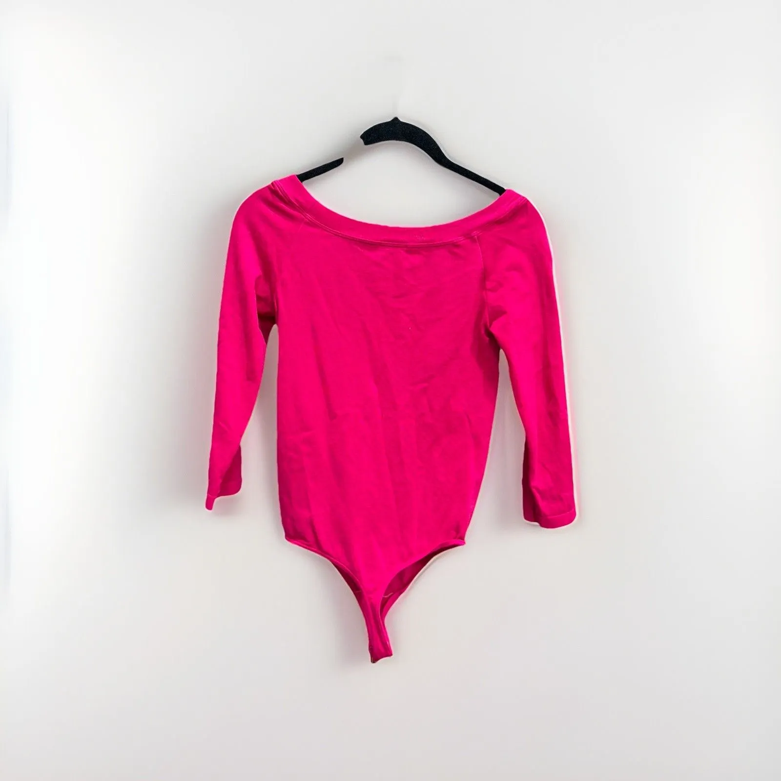 Wolford Fuschia Pink 3/4 Sleeve Bodysuit Size small - Image 5