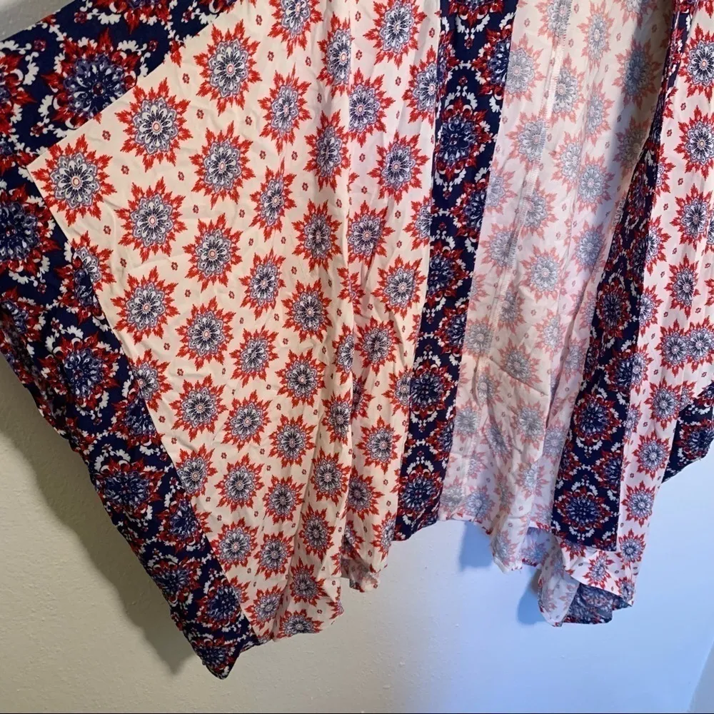 Eyeshadow Open Circle Starburst Kimono White Red Blue - Image 6