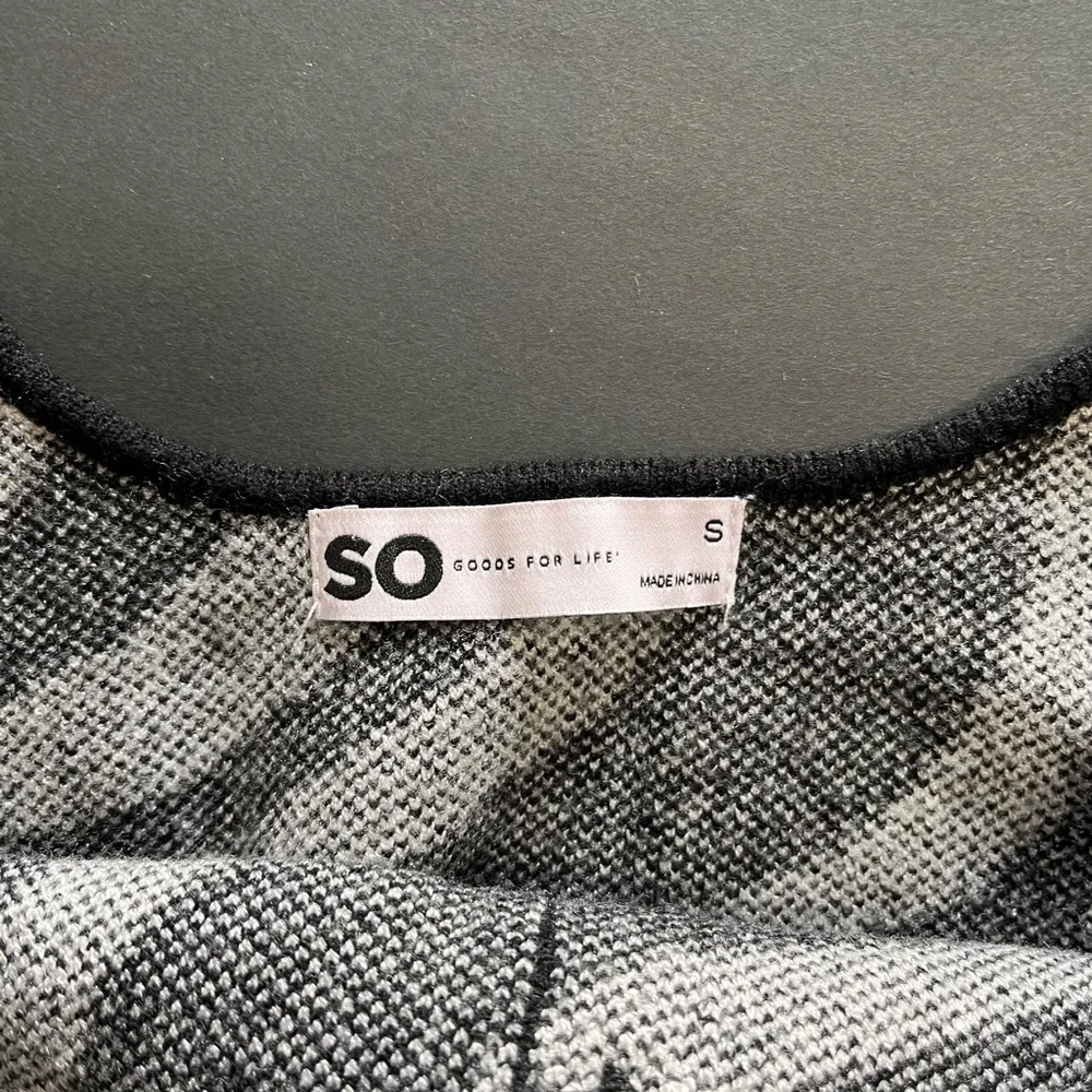 SO Zebra Print Crop Tank Sweater Top Women’s Sz Small Button Down EUC - Image 4