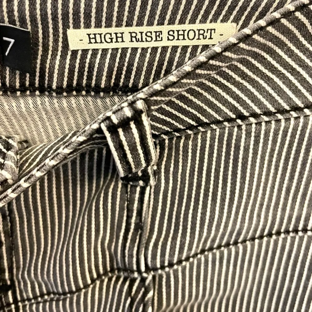 Blackheart Black White Stripe High Rise Short - Image 5