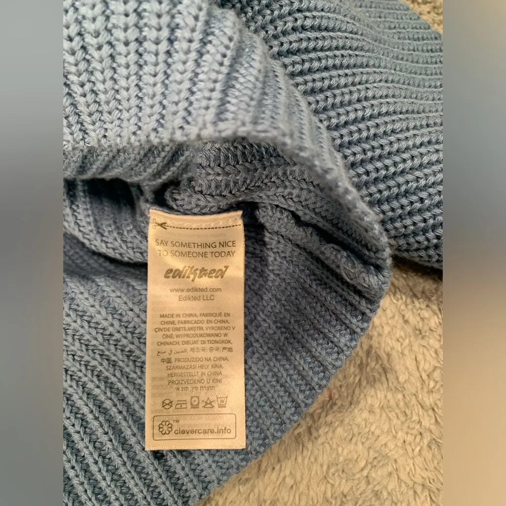 Edikted blue sweater 1/4 zip medium - Image 7