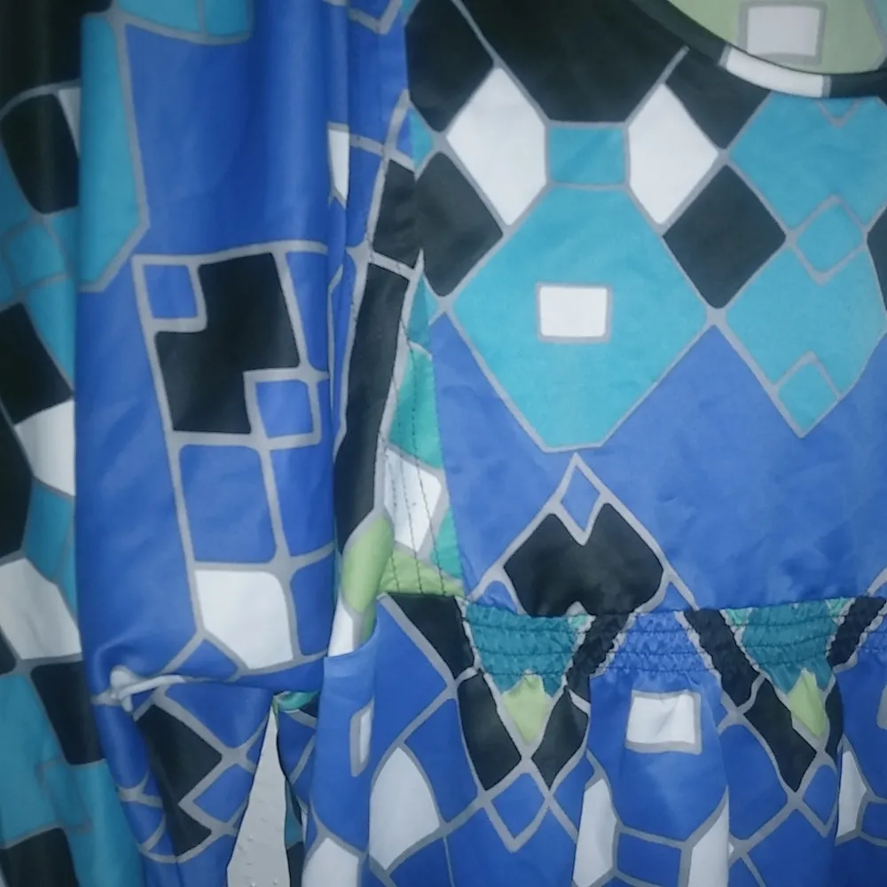 Sunny Leigh L Harlequin Silky Feel Dressy Peasant Top - Image 4