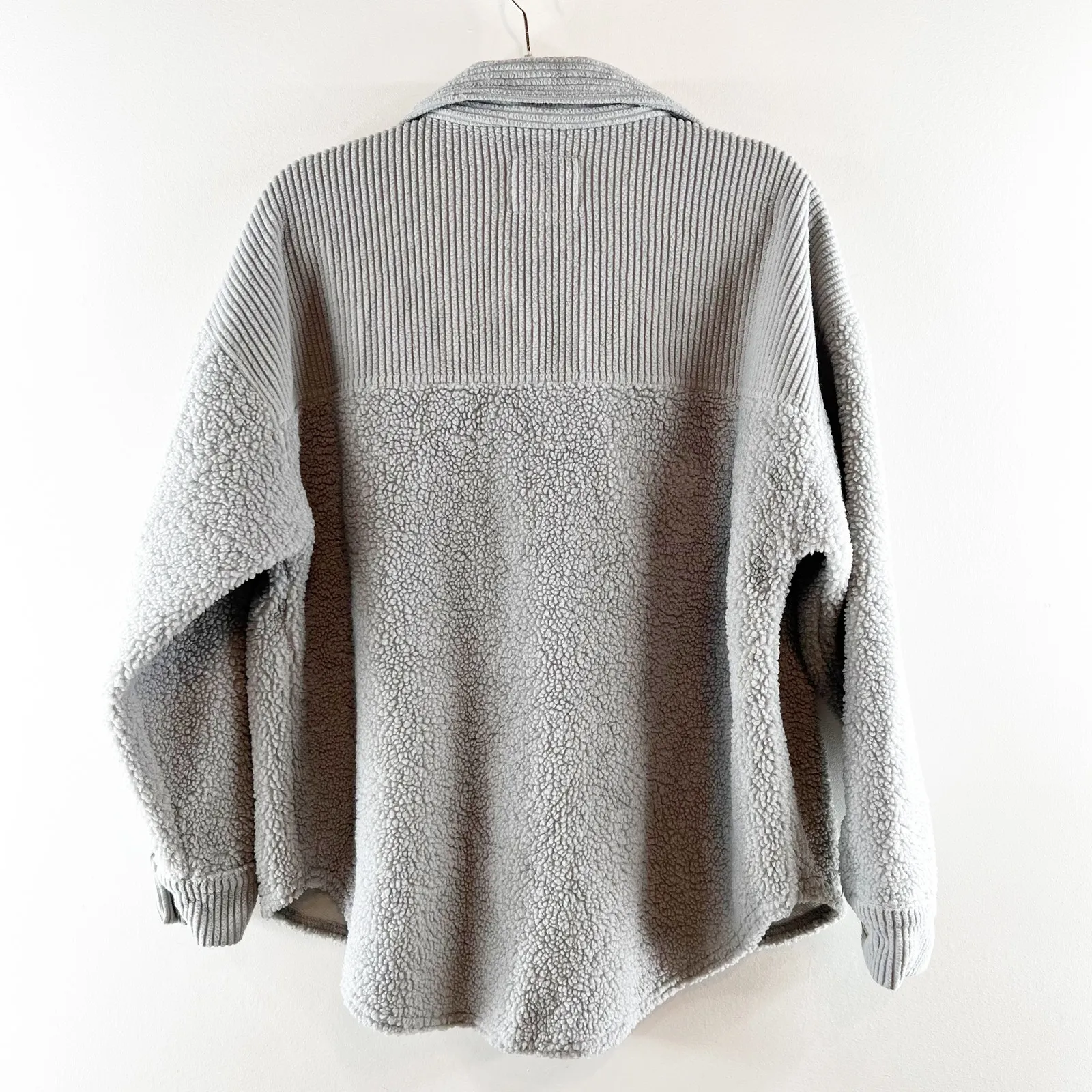 American Eagle Oversized Cozy Sherpa Jacket Shacket Gray XS - Image 4