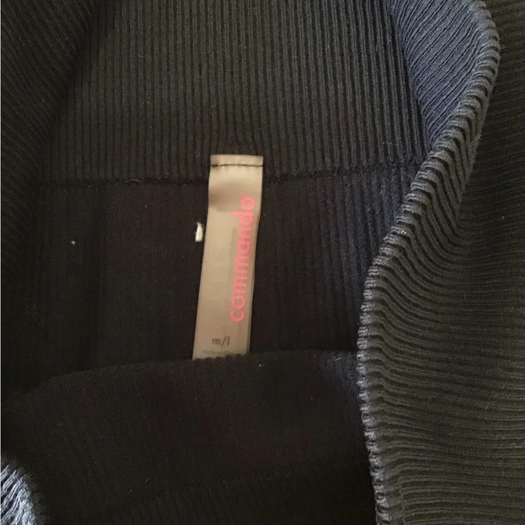 Commando Women's Studio Rib Bike Shorts Size M/L - Image 3