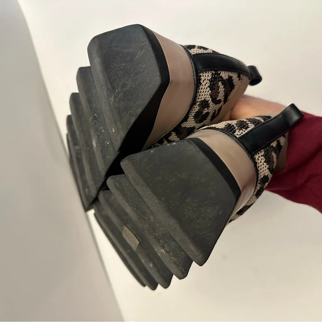 L'Amour Des Pieds Havanna Wedge Sneaker in Tan/Black Cheetah Print Size 8.5 Tan - Image 12