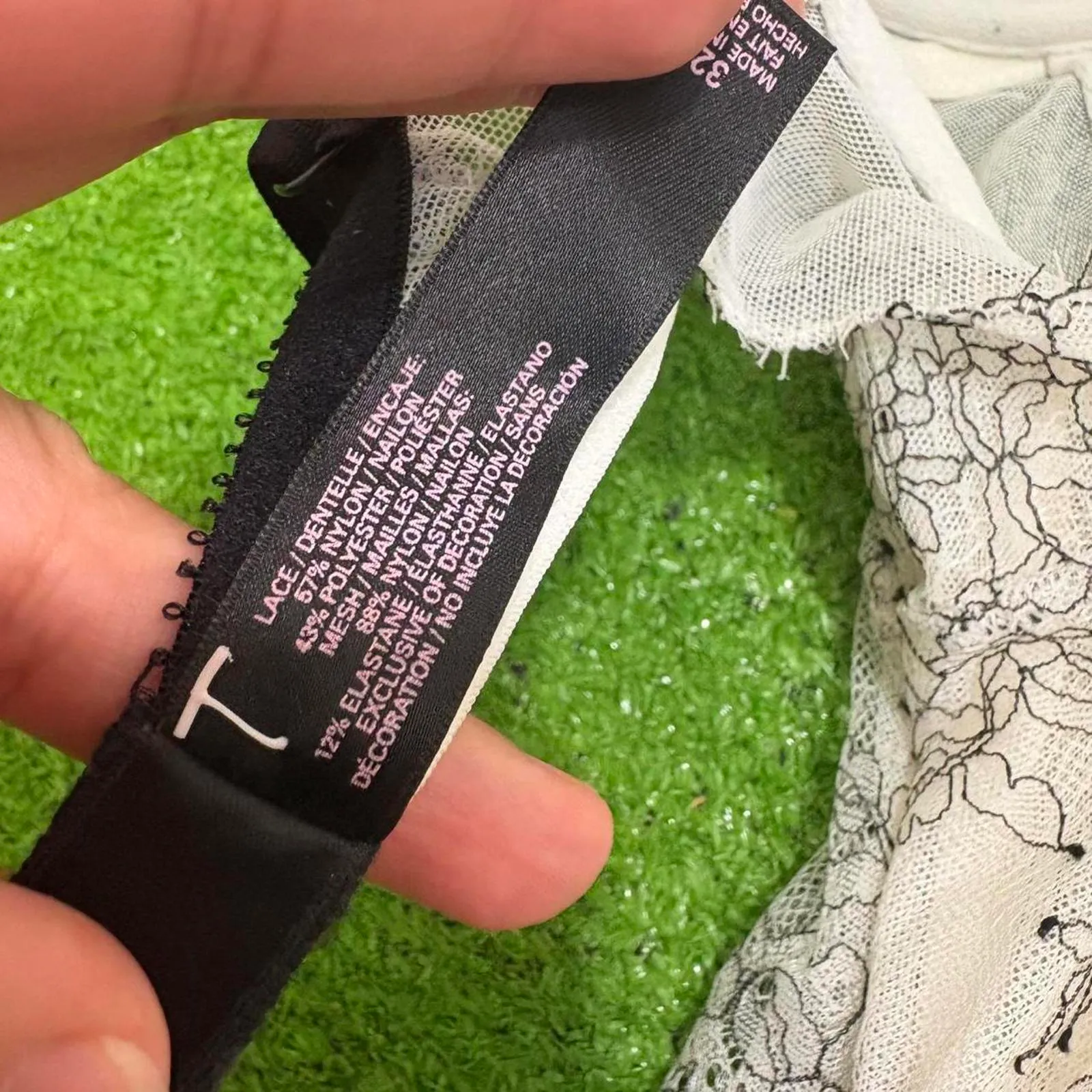 Victoria’s Secret Lace Lingerie Top Neon Bow Black/White Size 32C Corset Push Up - Image 6