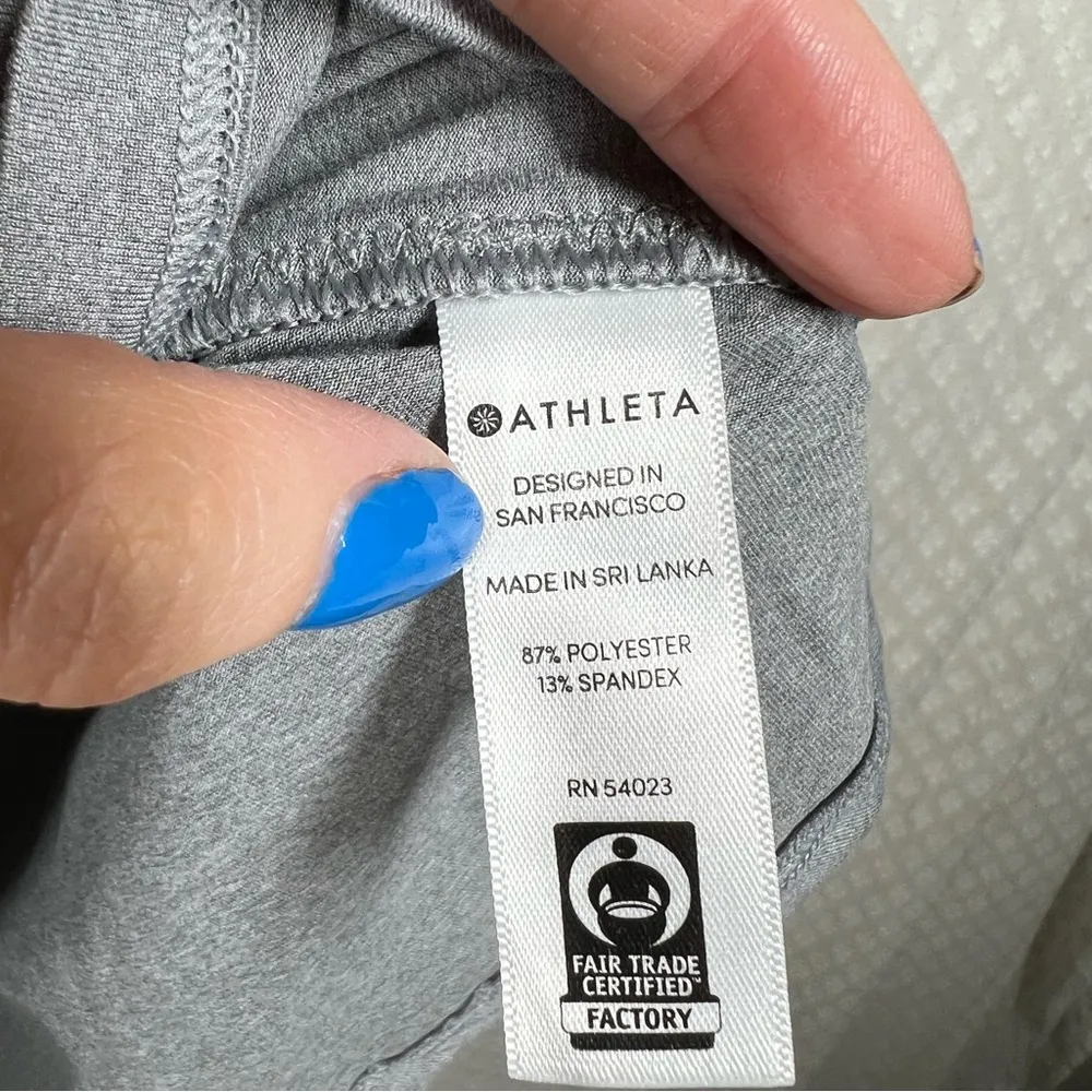 Athleta‎ Grey Limitless Keyhole Racerback Tank Top - Image 5
