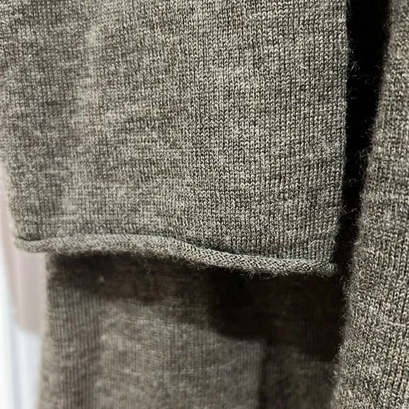 Alice + Olivia wool cashmere base‎ sweater - Image 4