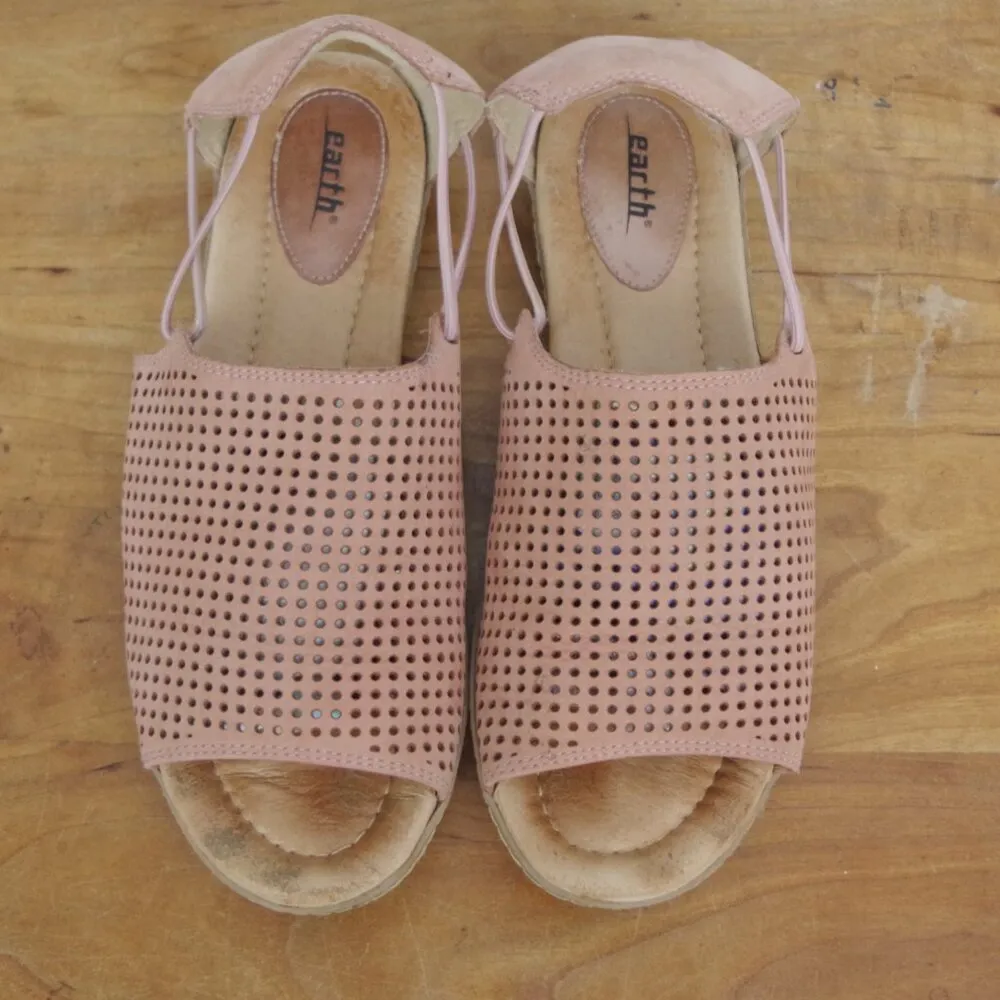 Earth Shelly Leather Perforated Sandals Size 9.5 Pink - Image 7