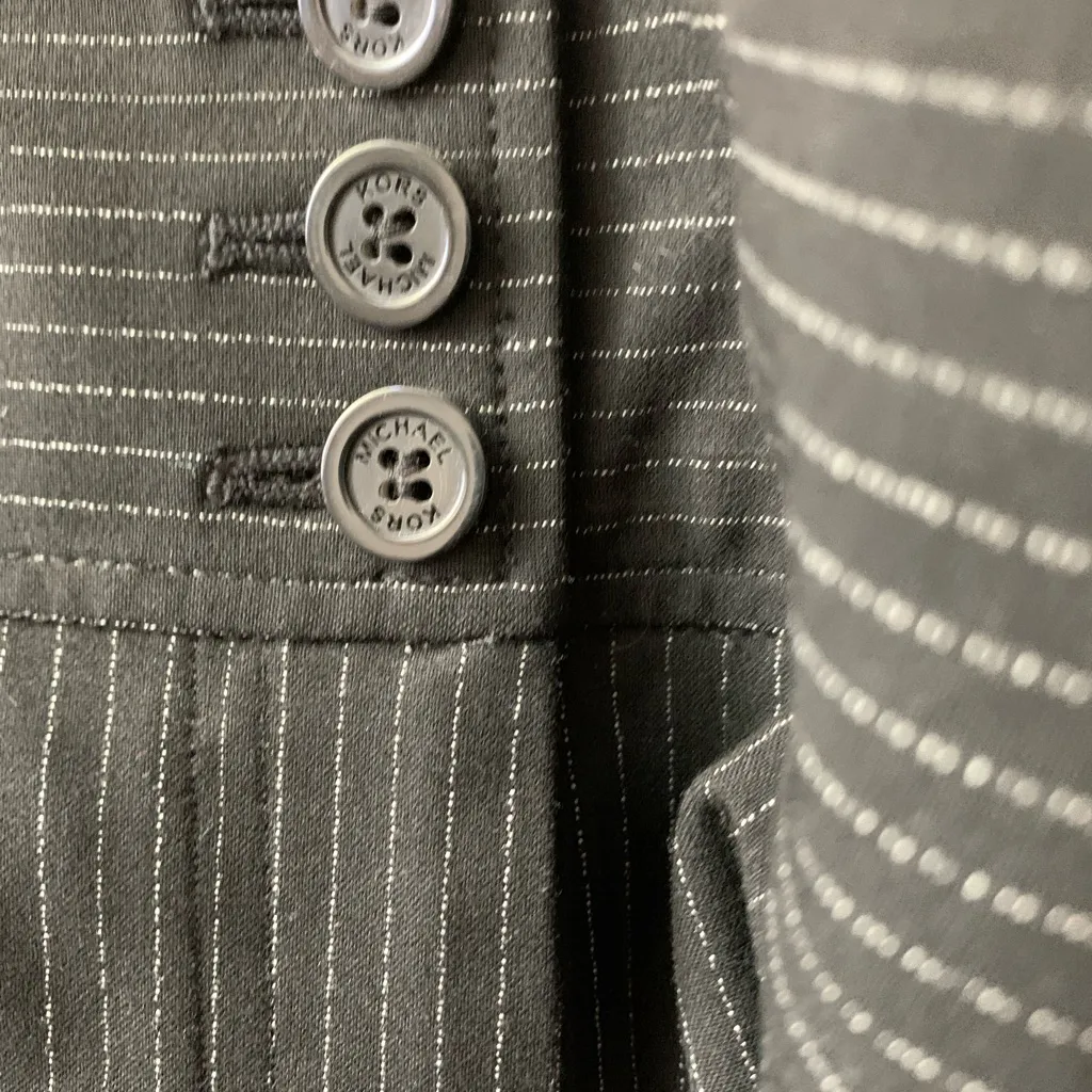 Michael Kors Womens pin stripe shorts black white striped Michael Kors Size 12 - Image 4