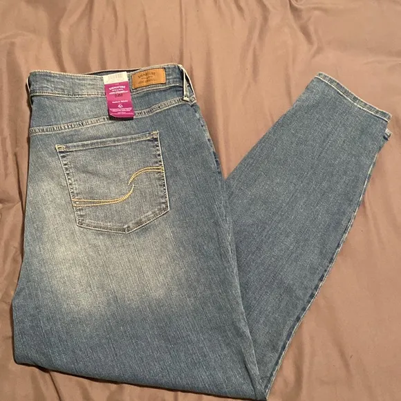 Levi’s Signature Modern Skinny Faded Jeans Size 24M - Image 2