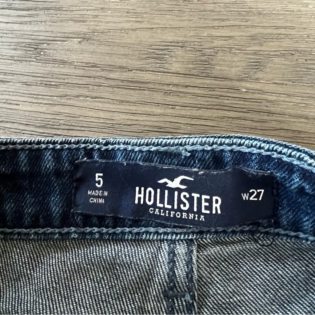 Hollister Women’s Blue Low Rise Shorts Size 5 “W-27” - Image 3