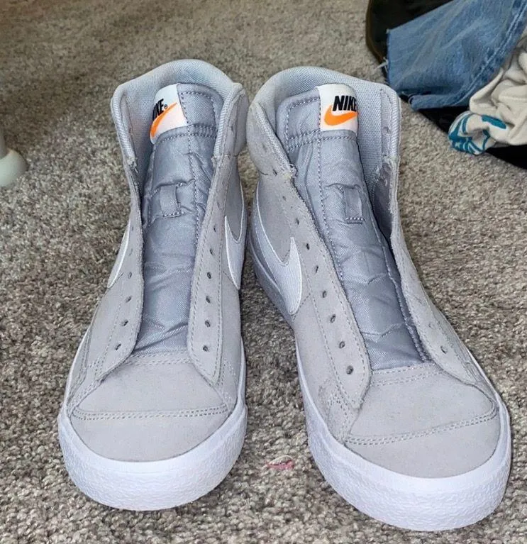 Nike Blazers w/out laces - Image 2