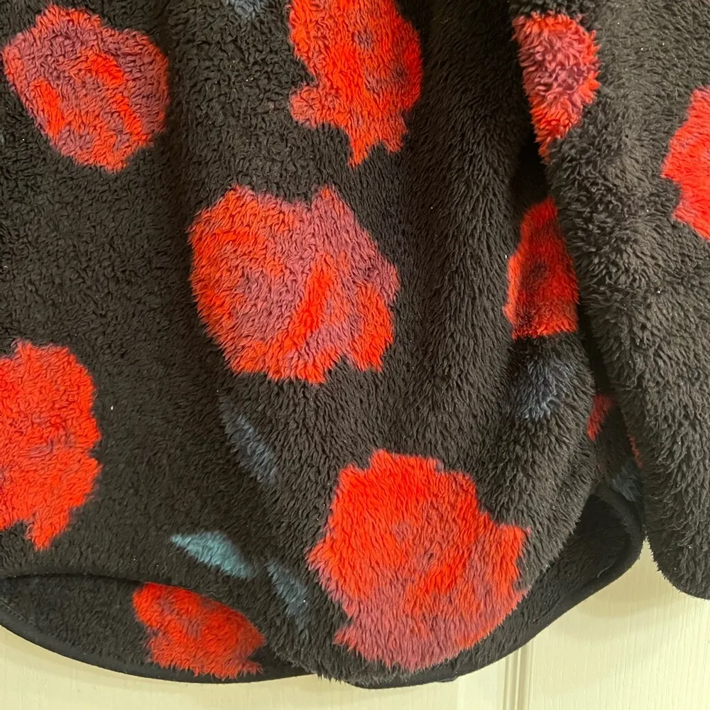 Lane Bryant Livi Active half zip black fleece rose floral jacket - size 14/16 - Image 2