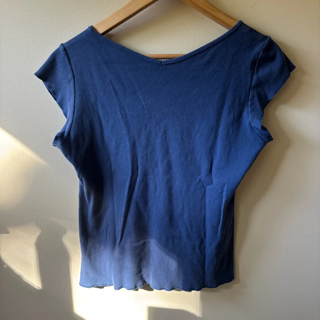 Tommy Hilfiger Y2K Graphic Tee - Image 5