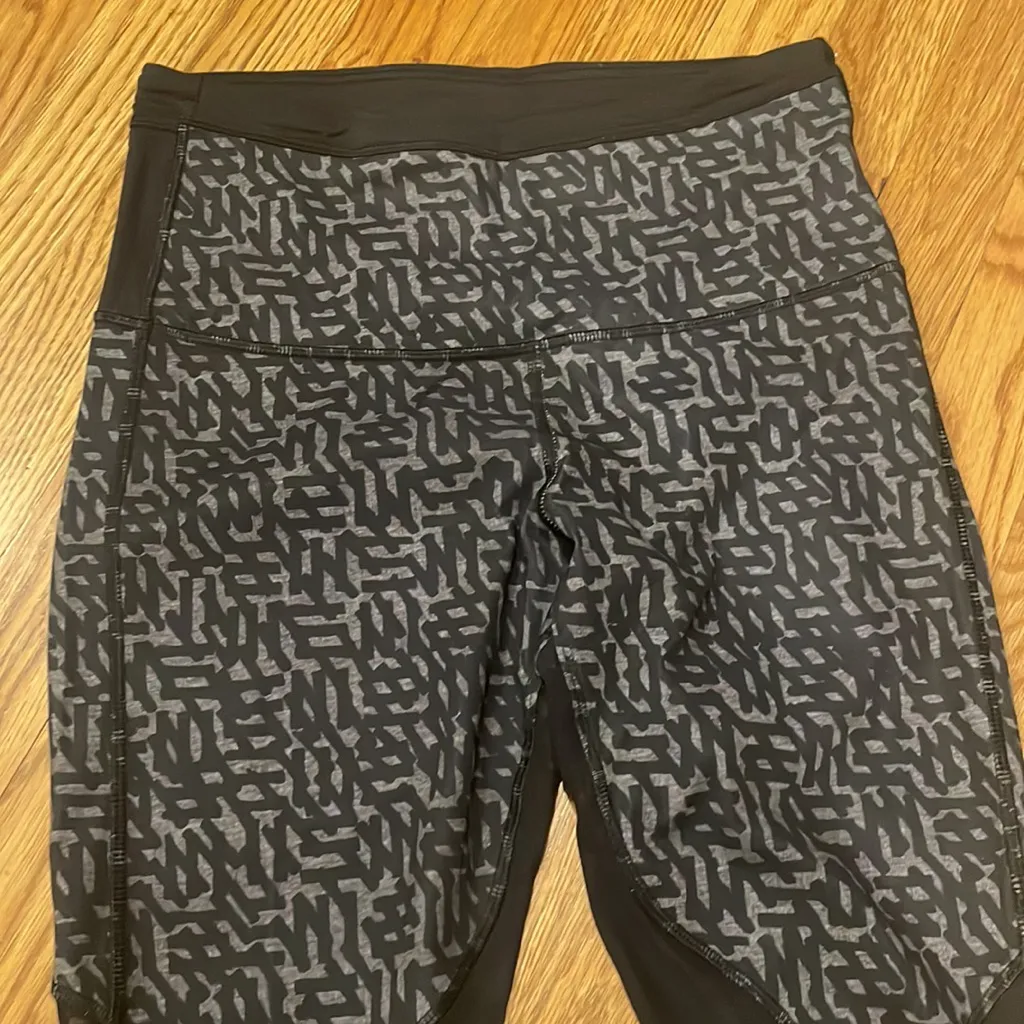 lululemon athletica Black Patterned Leggings - Image 3