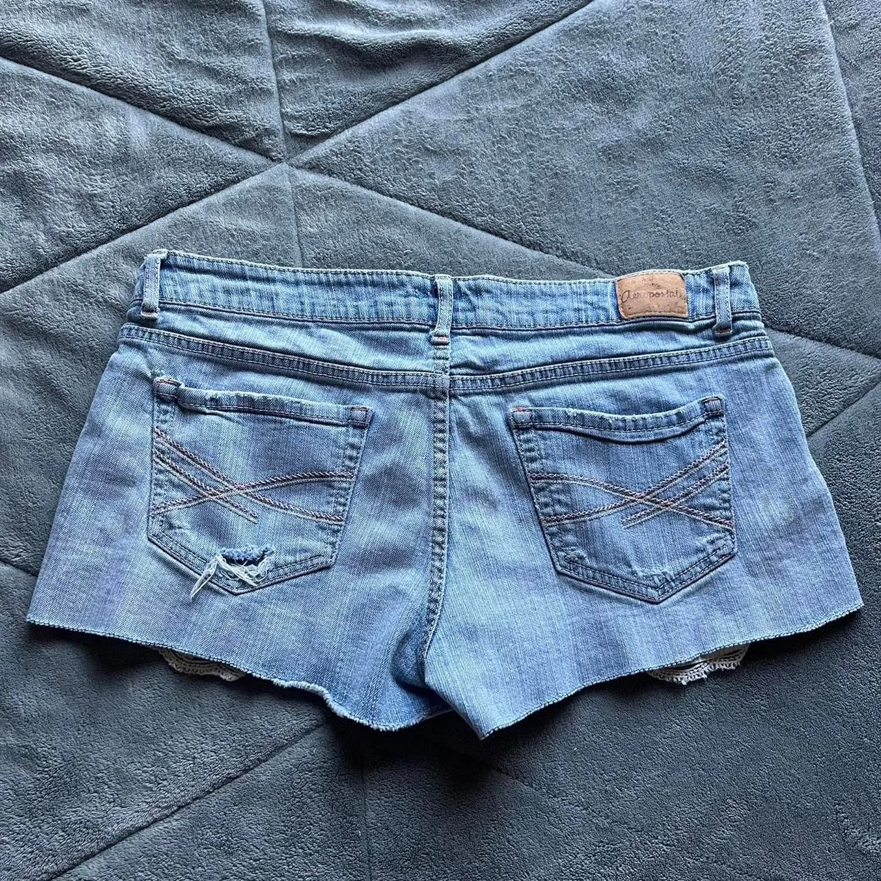 Vintage Y2K Aeropostale blue denim distressed mini shorts size 11/12 - Image 4