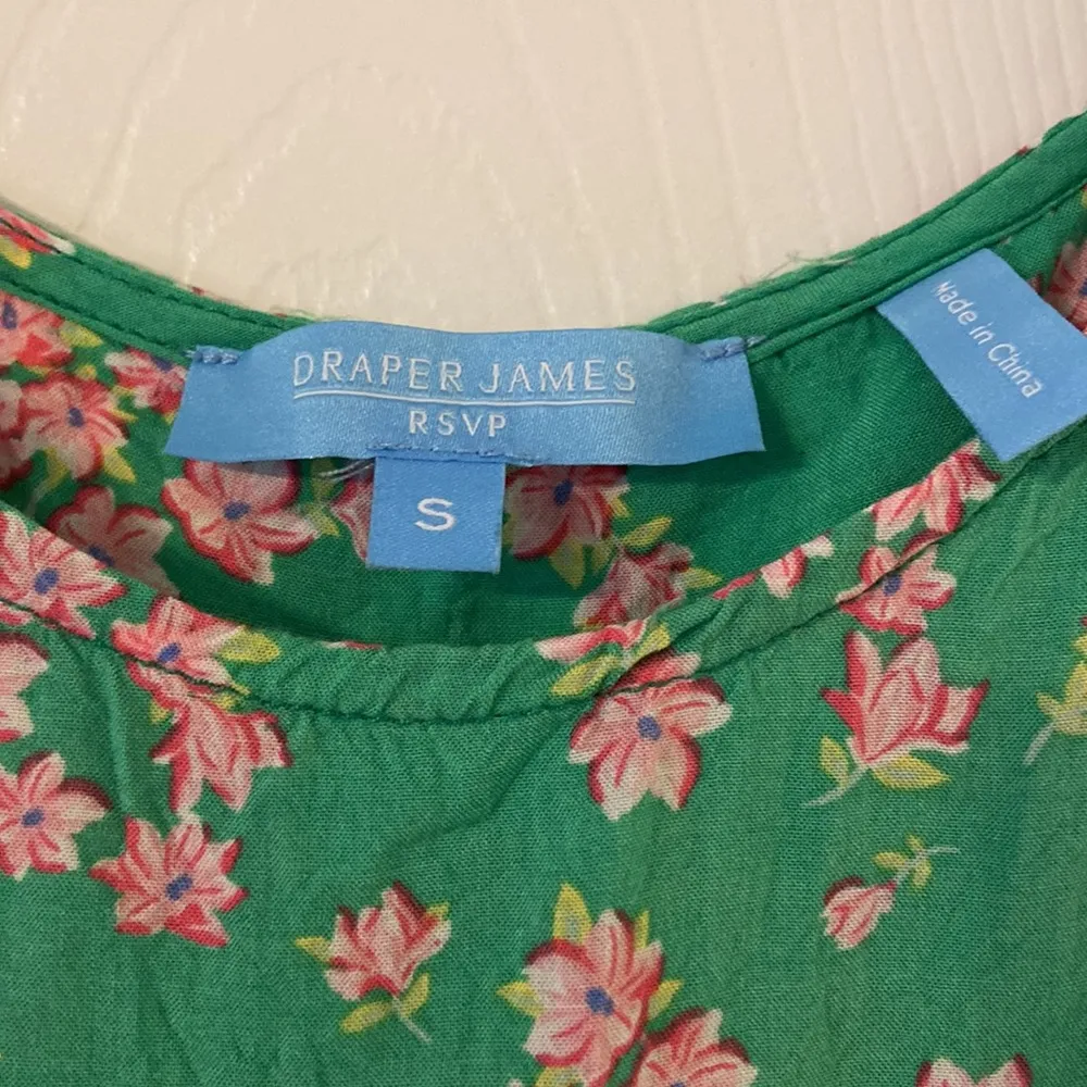 Deeper James RSVP shirt size S length 22”bust 30” color green with flower design - Image 2
