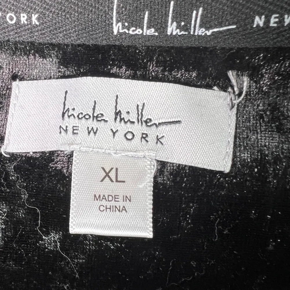 Nicole Miller New York Size XL Velour/Velvet Pj Set Long Sleeve Button F… - Image 12