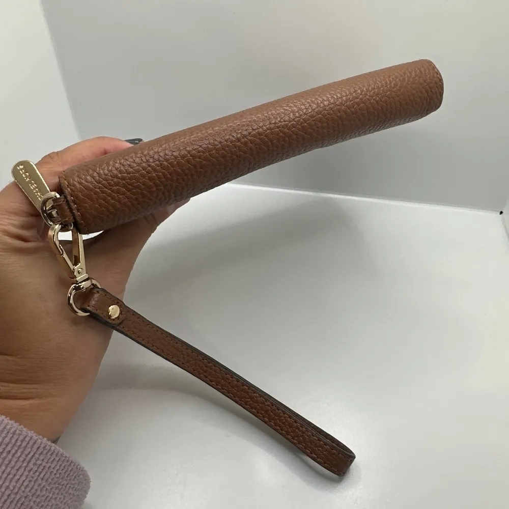 MICHAEL KORS Brown Wallet with Phone Holder - Image 3