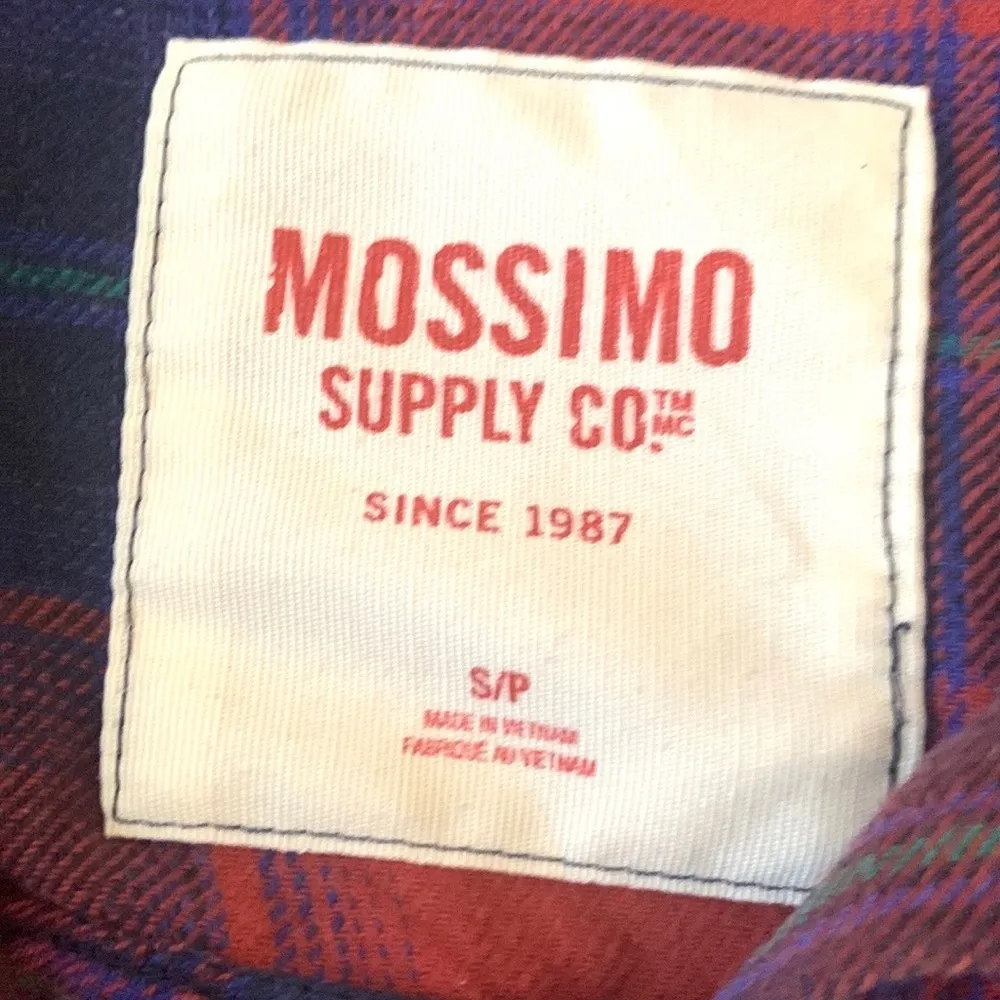 Women’s S/M Red Navy Plaid Flannel Long Sleeve Button Up Shirt Mossimo Small - Image 4