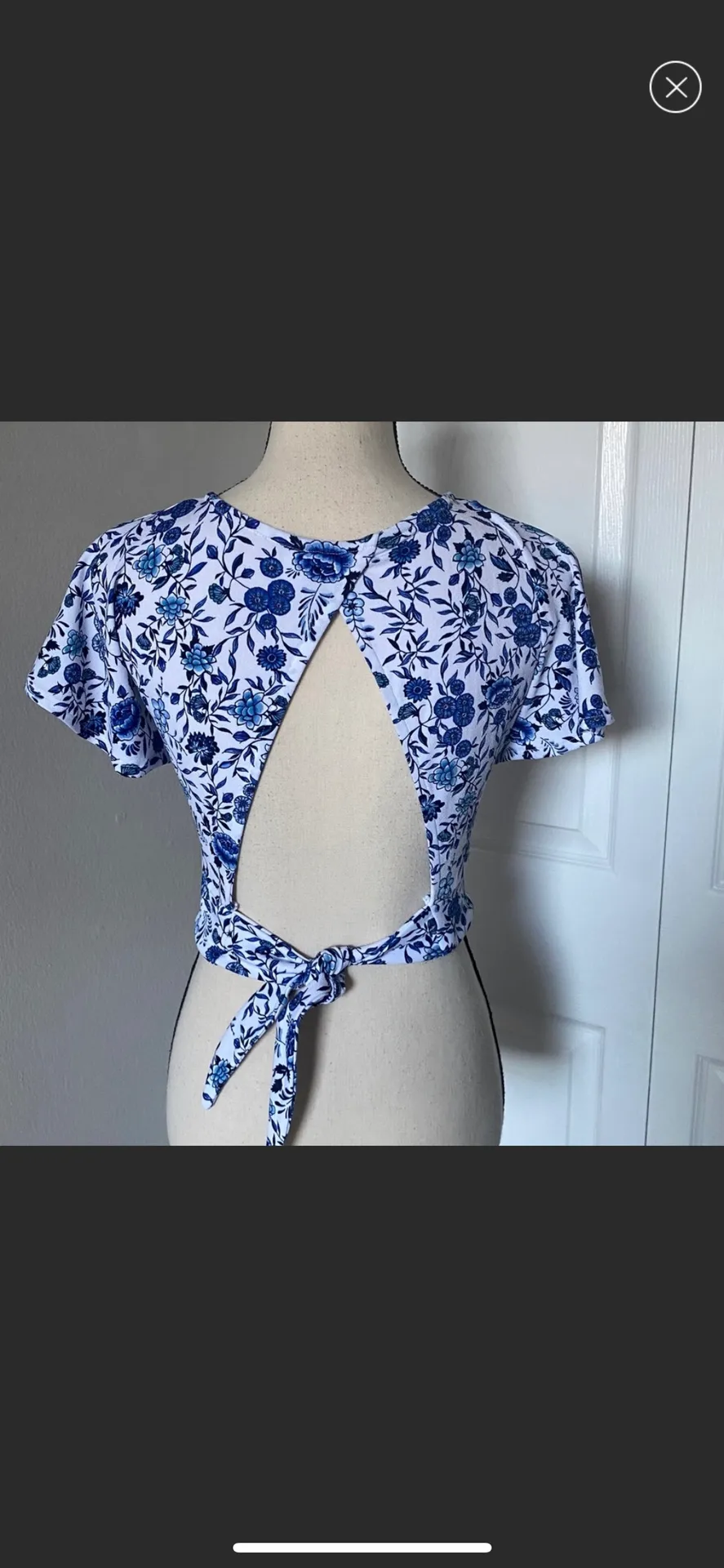 Women’s Cropped Floral Top - Image 5