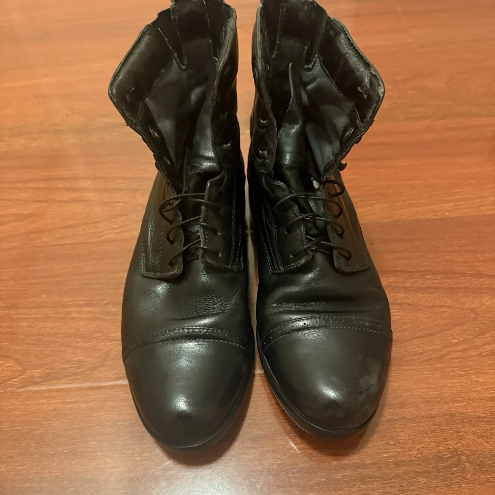 Ariat Women's Black Leather Upper Riding Ankle Boots 9B - Image 3