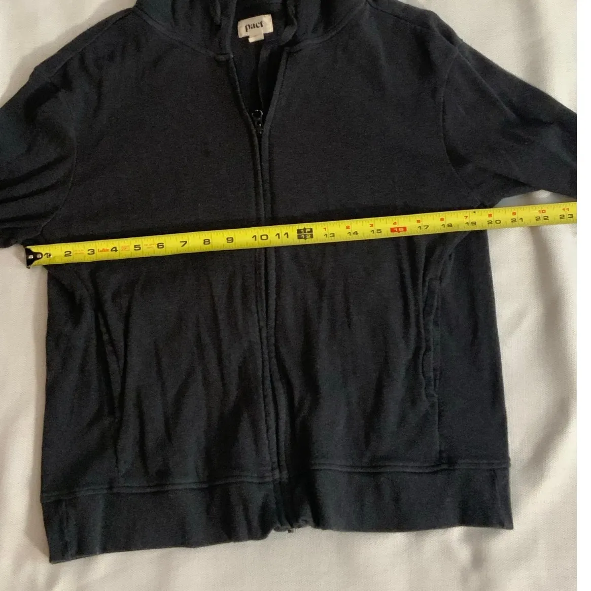 Pact light weight zippered front‎ jacket size medium - Image 4