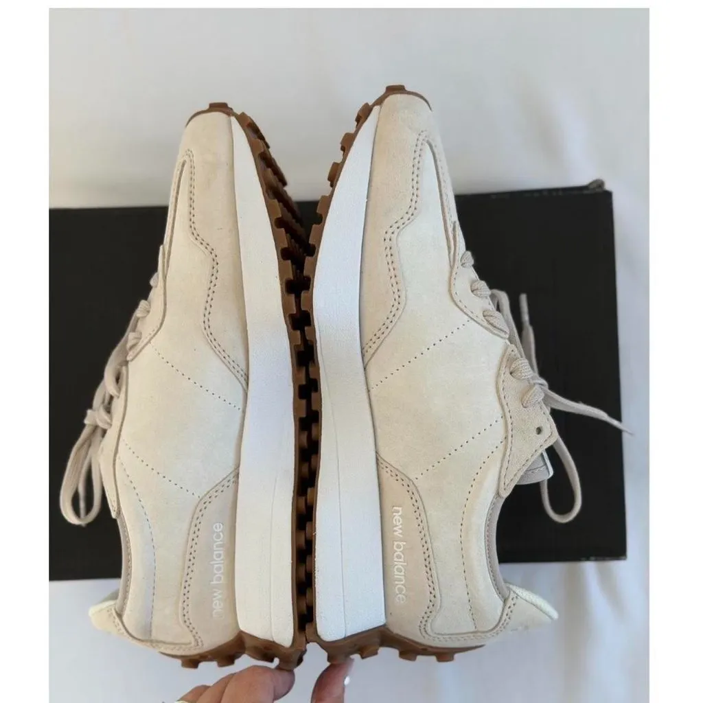 Figs New Balance 327 in Cream, Size 8 - Image 10